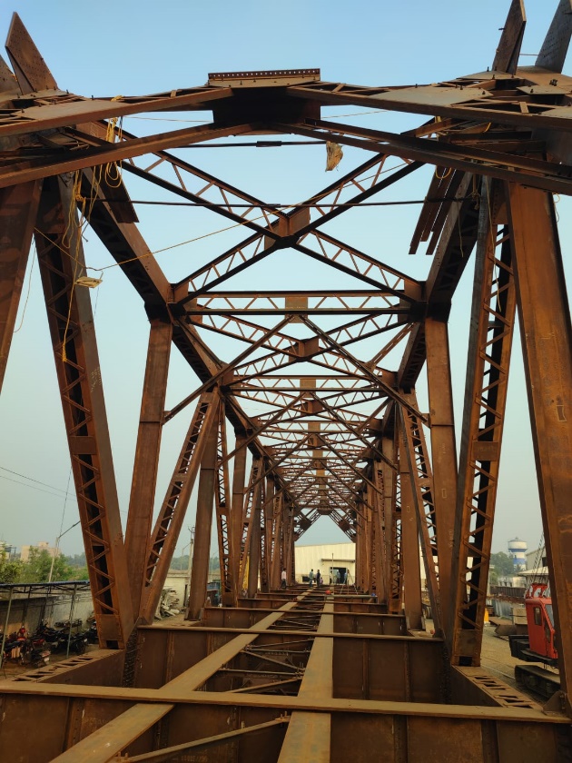 Fabricated bridge girder