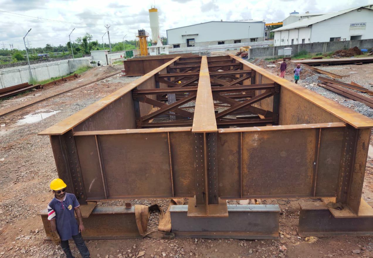 Fabricated bridge girder