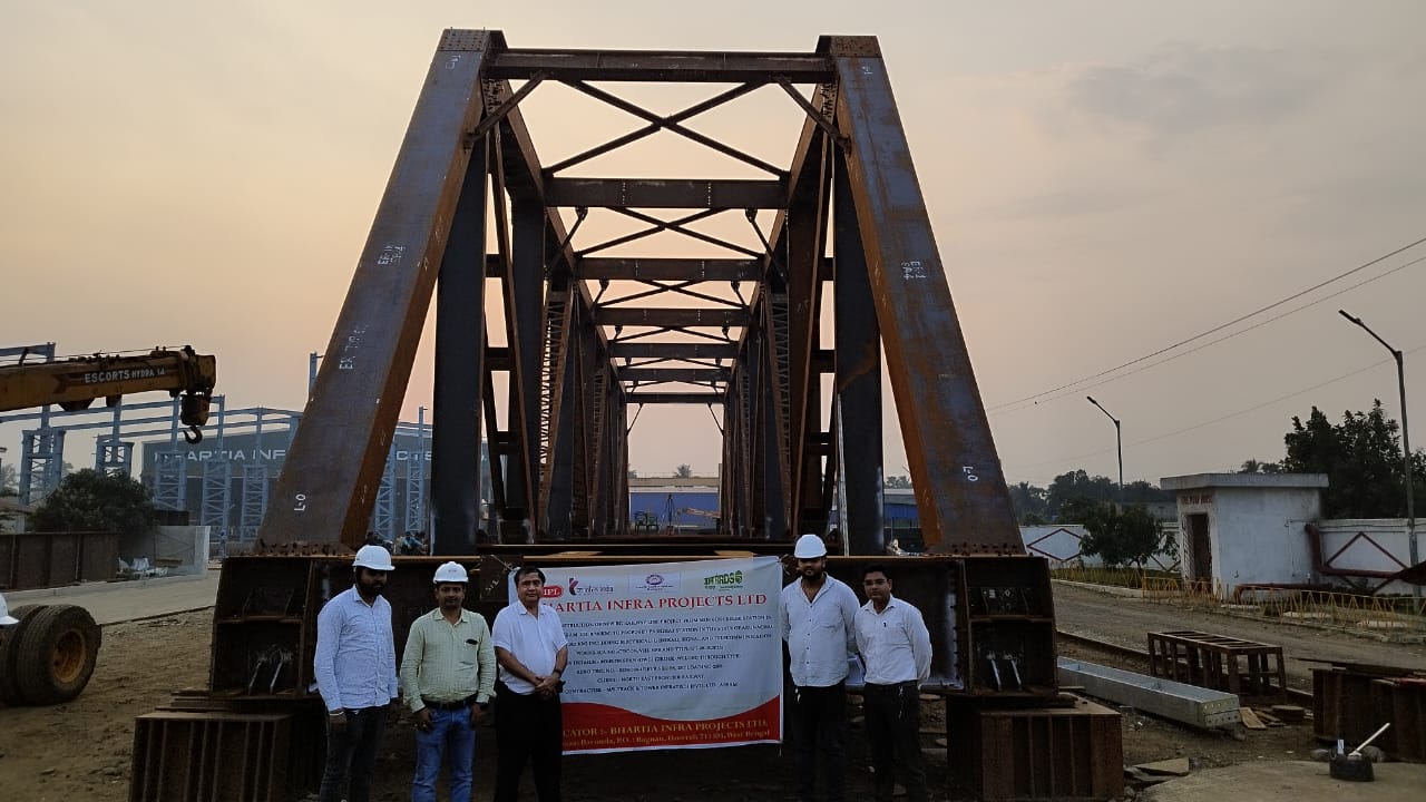 Fabricated bridge girder